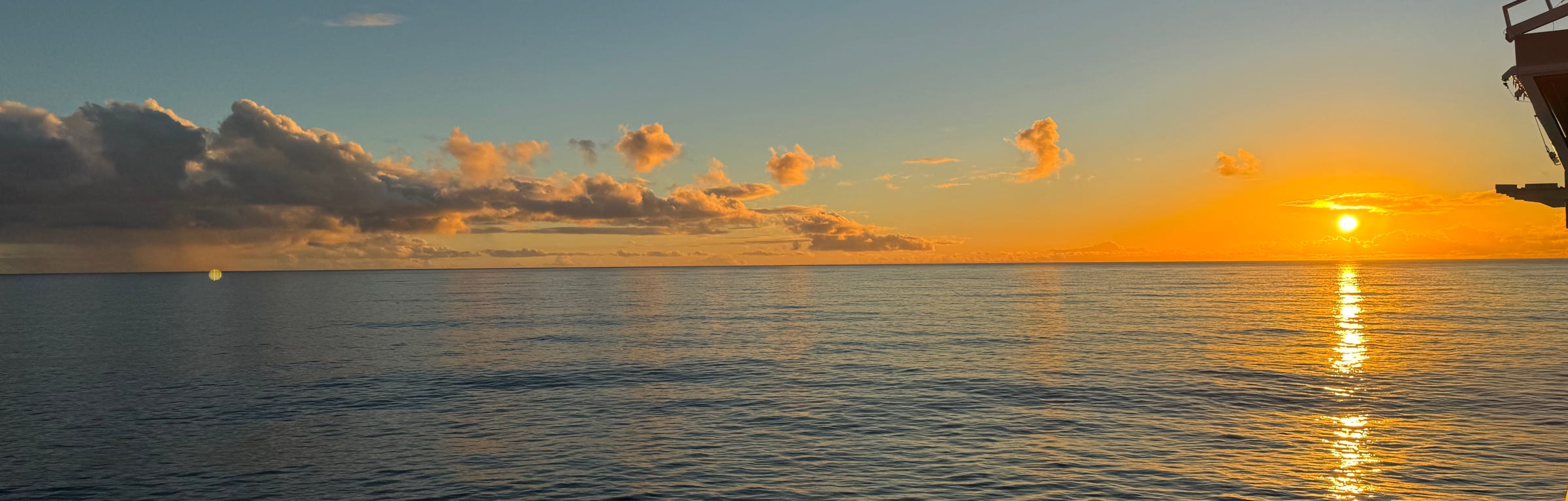 Der perfekte Sonnenuntergang auf einer Kreuzfahrt mit Silversea.